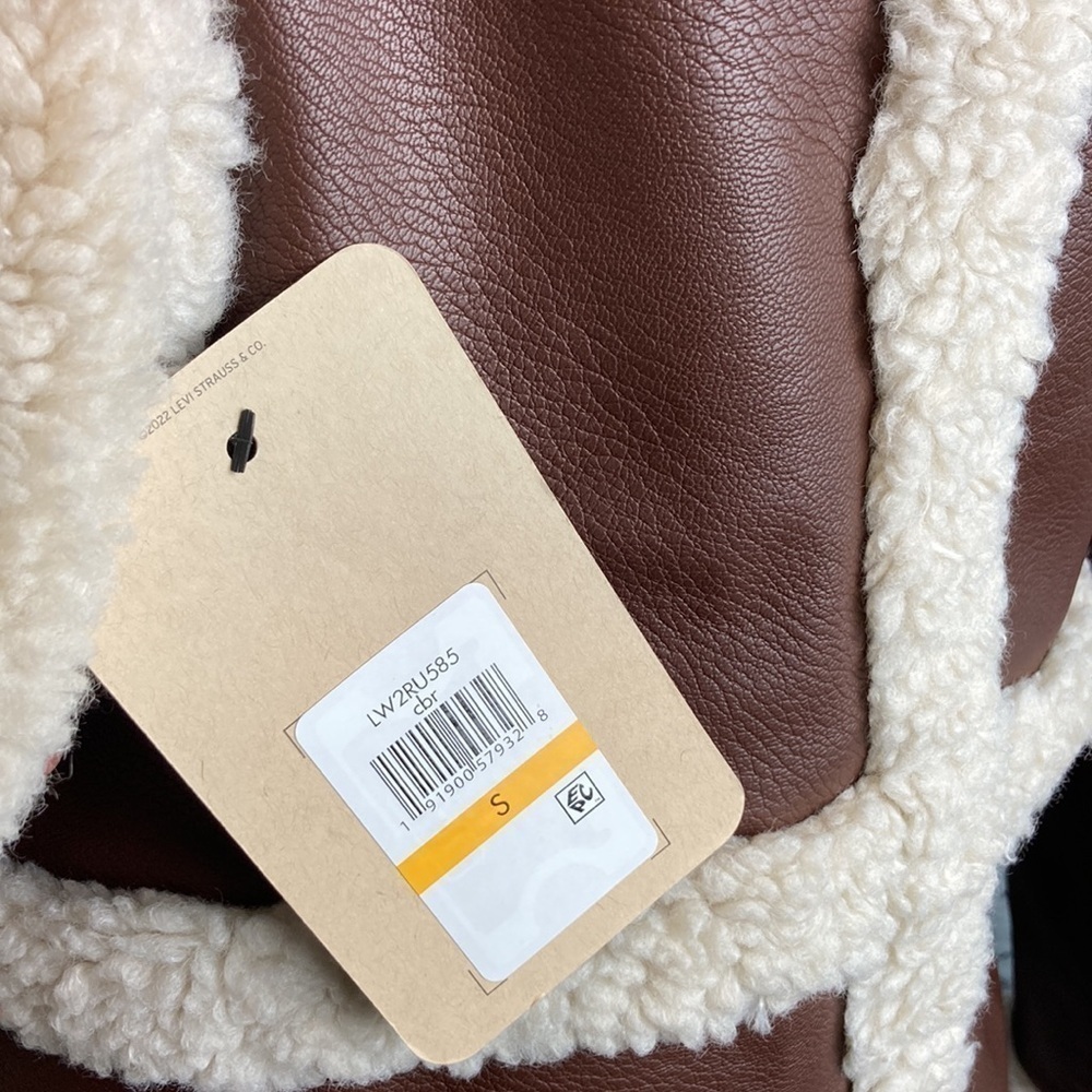 Levi's NWT Vegan Leather Sherpa Spill Out Coat SZ S Boho 70’s Retro Penny Lane - Picture 2 of 15